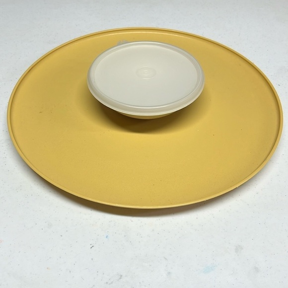 Tupperware Servalier Server Vintage - Picture 1 of 7